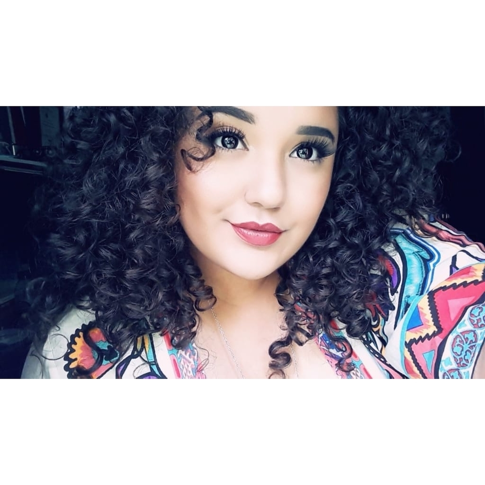 Meet your Posher, Geniva